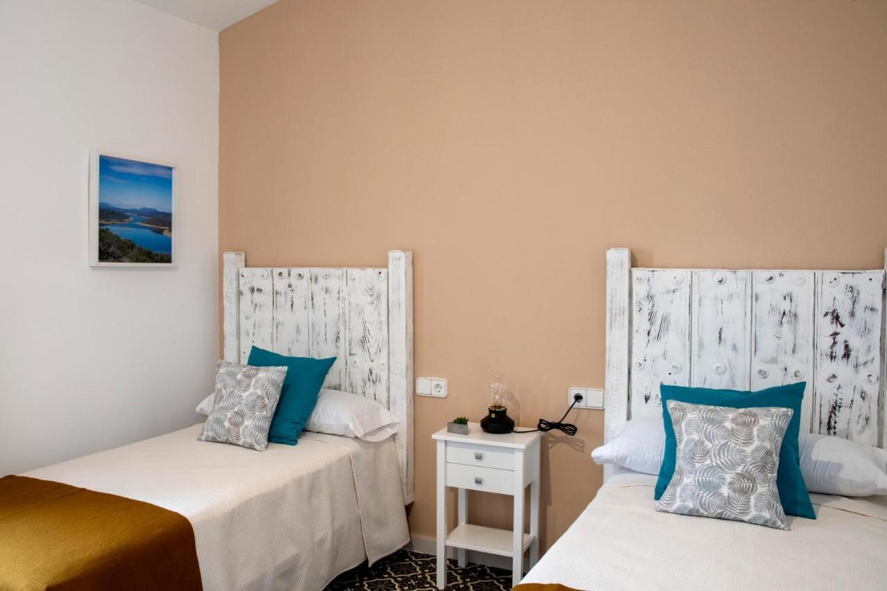 Apartamentos Rurales Helechosa, Las Tres Penas ภายนอก รูปภาพ