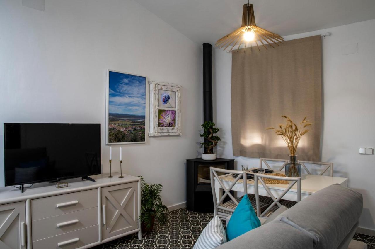Apartamentos Rurales Helechosa, Las Tres Penas ภายนอก รูปภาพ