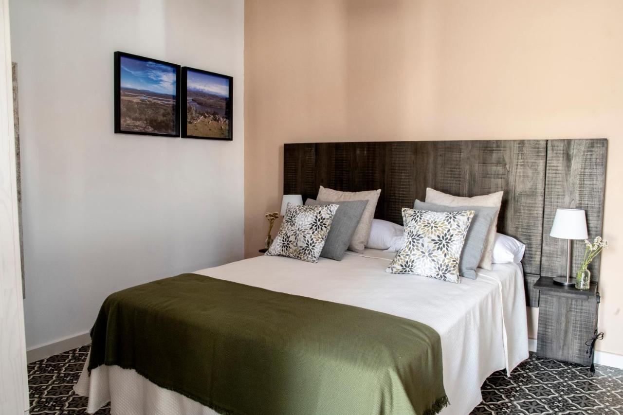 Apartamentos Rurales Helechosa, Las Tres Penas ภายนอก รูปภาพ
