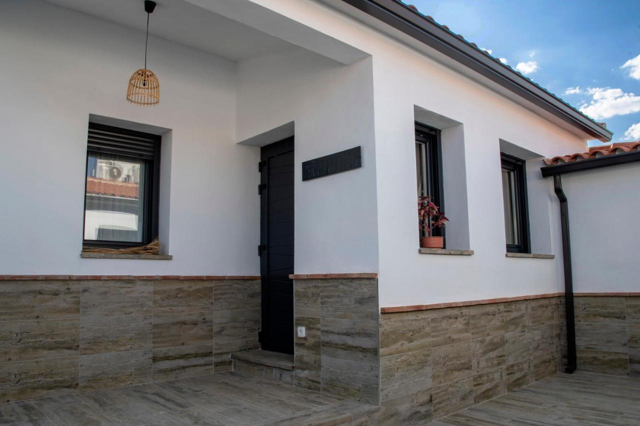 Apartamentos Rurales Helechosa, Las Tres Penas ภายนอก รูปภาพ